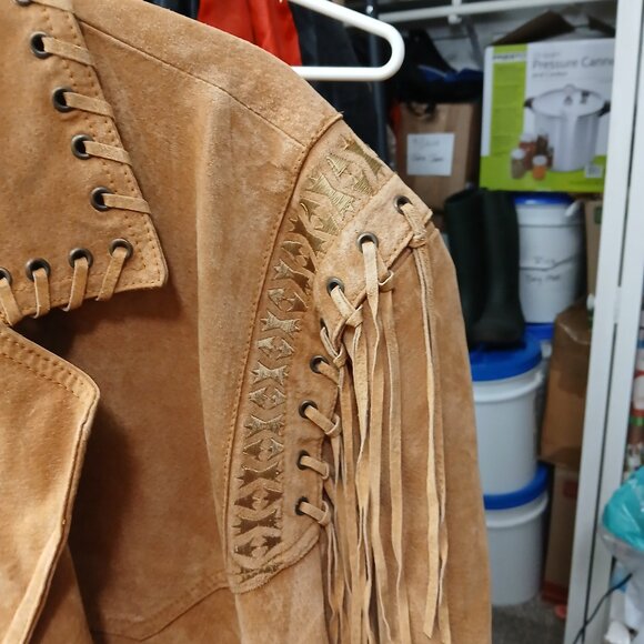 Men's Tan Suede Fringe Jacket - Picture 8 of 16